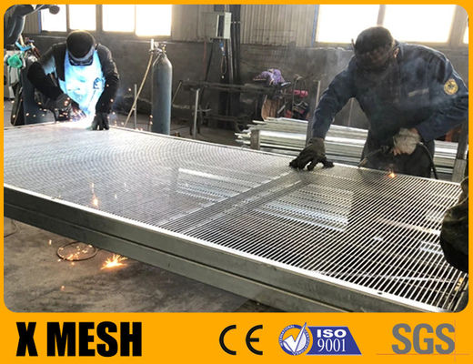 3.5 মিমি ওয়্যার এন্টি ক্লাইম্ব জাল বেড়া 3.5 মিটার উচ্চতা অন্তর্ভুক্ত শীর্ষ Y বাহু এবং পার্কিং লটের জন্য কাঁটাতারের
