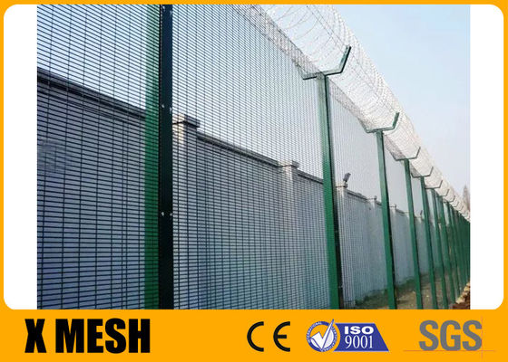বিমানবন্দরের জন্য 2.0 মিটার উচ্চতা পোস্ট সাইজ 80 মিমি অ্যান্টি ক্লাইম্ব মেশ ফেন্স কালো রঙের পাউডার লেপা