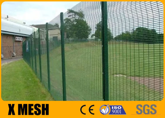 নিরাপত্তা এন্টি ক্লাইম্ব জাল বেড়া 2m X 4m জাল আকার বিমানবন্দরের জন্য পরিষ্কার দৃশ্য